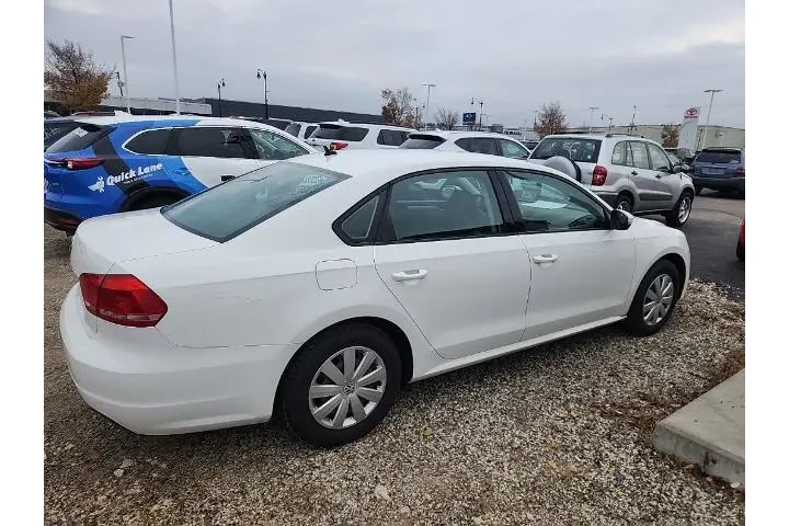 $6911 : Volkswagen Passat 2013 Wolfs image 3