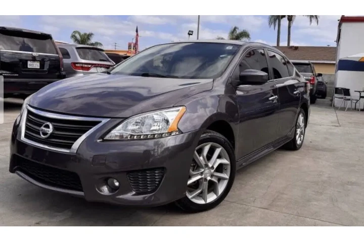 $5000 : Vendo Nissan Sentra 2014 SR image 4