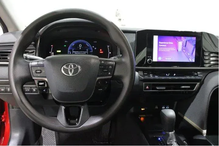 $31844 : Toyota Camry 2026 LE 4dr Sed image 8