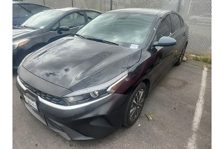 $19991 : Kia Forte 2023 LX 4dr Sedan image 3