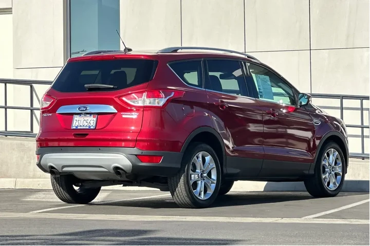$15500 : Ford Escape 2016 Titanium 4d image 3