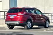 $15500 : Ford Escape 2016 Titanium 4d thumbnail