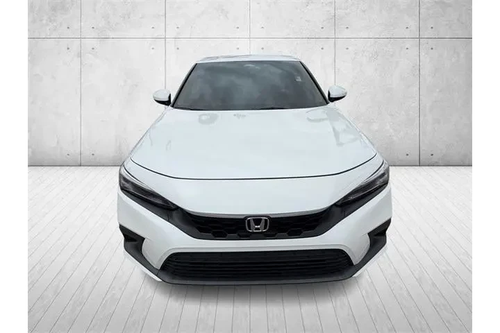 $20985 : Honda Civic 2024 LX 4dr Hatc image 5