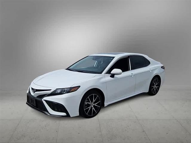 $25990 : Pre-Owned 2022 Toyota Camry SE image 4