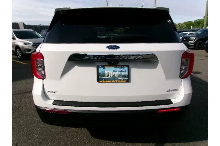 $31695 : Ford Explorer 2023 AWD XLT 4 image 7