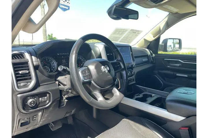 $35555 : Ram 1500 2020 4x4 Laramie 4d image 10