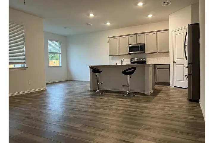 $1650 : HOME FOR RENT IN FORT WORTH TX image 6