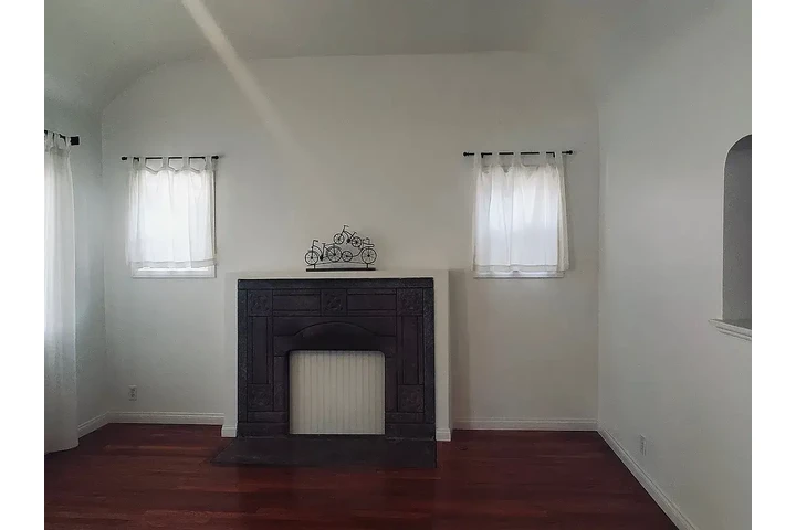 $1275 : Pasadena Rental image 4