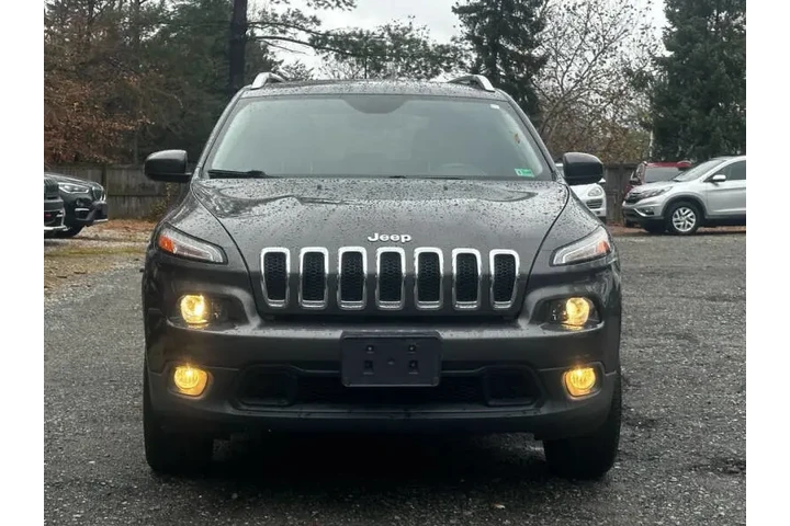 $8990 : 2015 Cherokee Latitude image 3