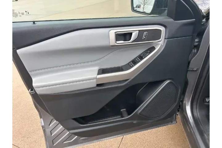 $28900 : Ford Explorer 2023 AWD XLT 4 image 10