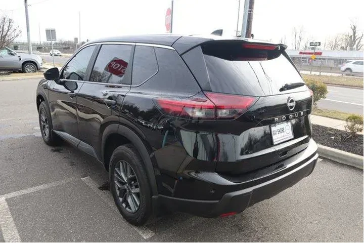 $20440 : Nissan Rogue 2024 S 4dr Cros image 8
