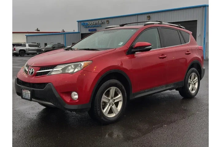 $13677 : Toyota RAV4 2014 AWD XLE 4dr image 2