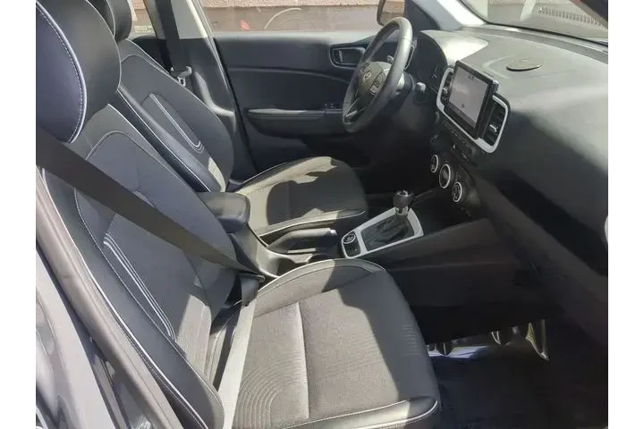 $18800 : Hyundai VENUE 2023 Limited 4 image 5