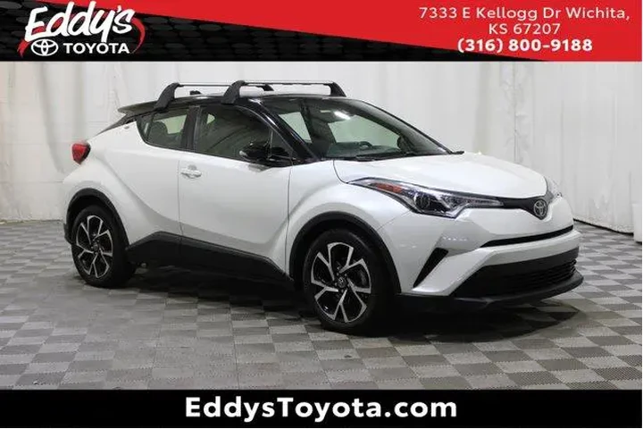 $17989 : Toyota C-HR 2019 XLE 4dr Cro image 1