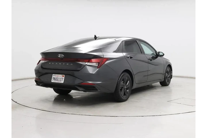 $18998 : Hyundai ELANTRA 2023 SEL 4dr image 8