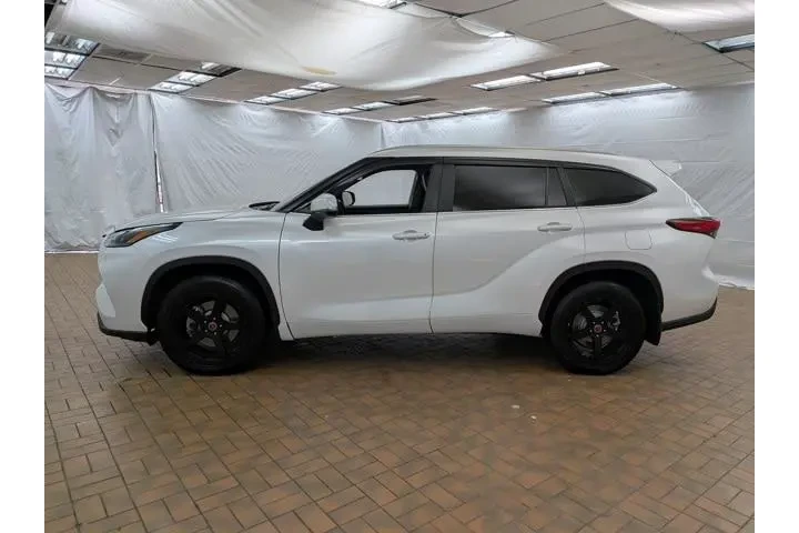 $35000 : Toyota Highlander 2023 AWD L image 4