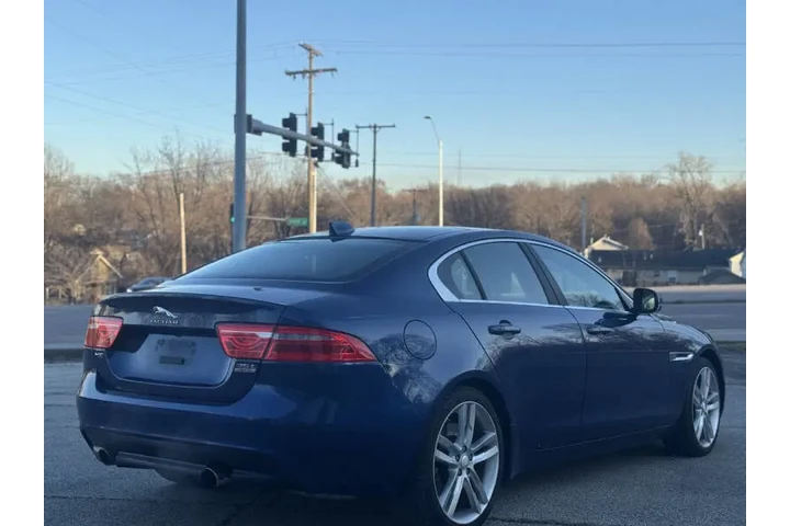 $8999 : 2017 XE 35t Prestige image 6