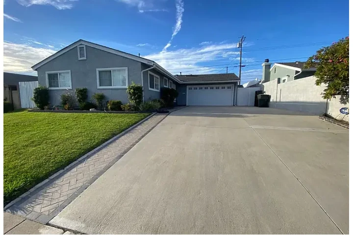 $2250 : CASA FOR RENT image 3
