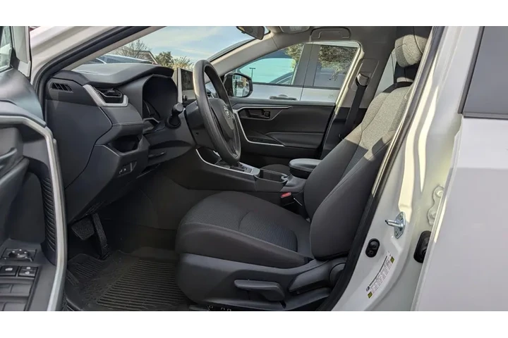 $29799 : Gold Certified2025 RAV4 LE image 5