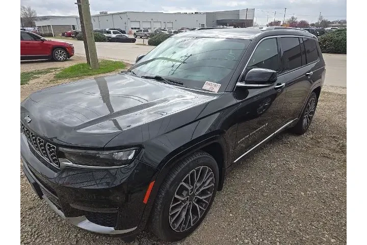 $31808 : Jeep Grand Cherokee L 2021 4 image 1