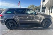 $16571 : Pre-Owned 2017 Grand Cherokee thumbnail