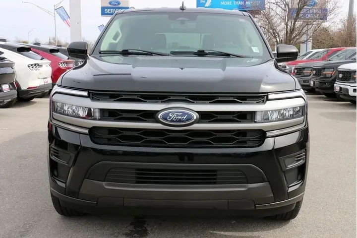 $39900 : Ford Expedition 2024 4x4 XLT image 3