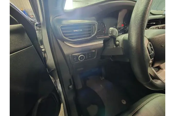 $32600 : Ford Explorer 2024 AWD XLT 4 image 9