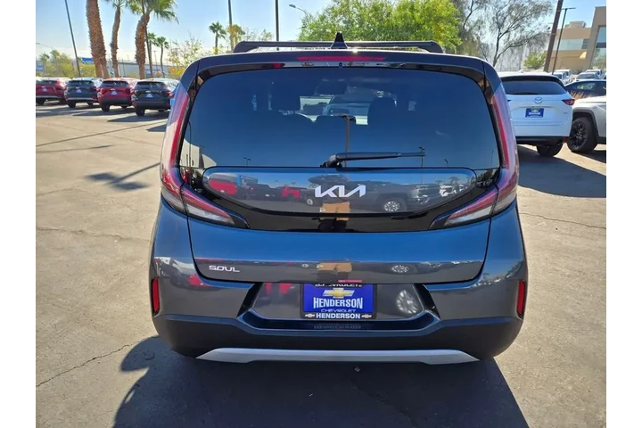 $18793 : Kia Soul 2024 LX 4dr Crossov image 5