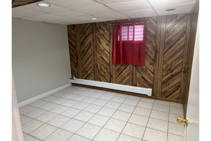 $1450 : Rento cuarto Semi estudio image 4