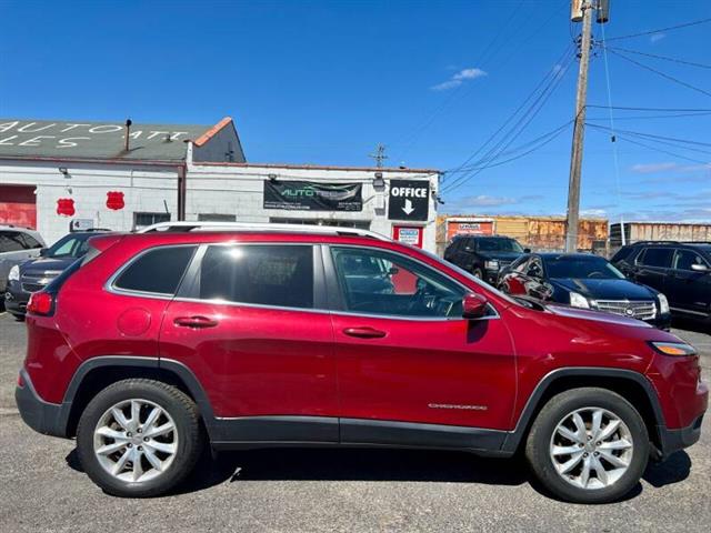 $17995 : 2017 Cherokee Limited image 5