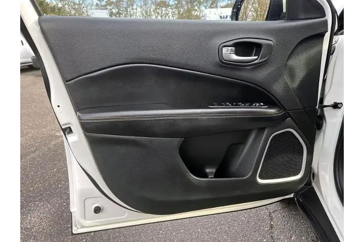 $14888 : Jeep Compass 2019 4x4 Latitu image 8