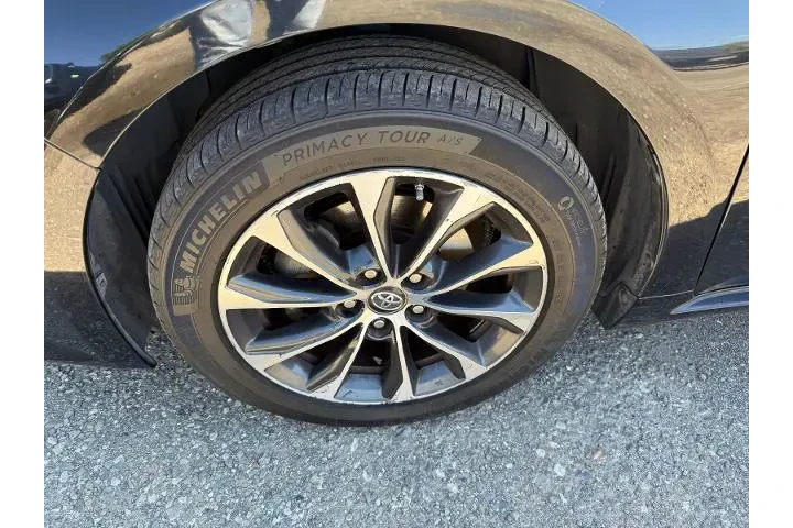 $18000 : Toyota Avalon 2018 XLE 4dr S image 9