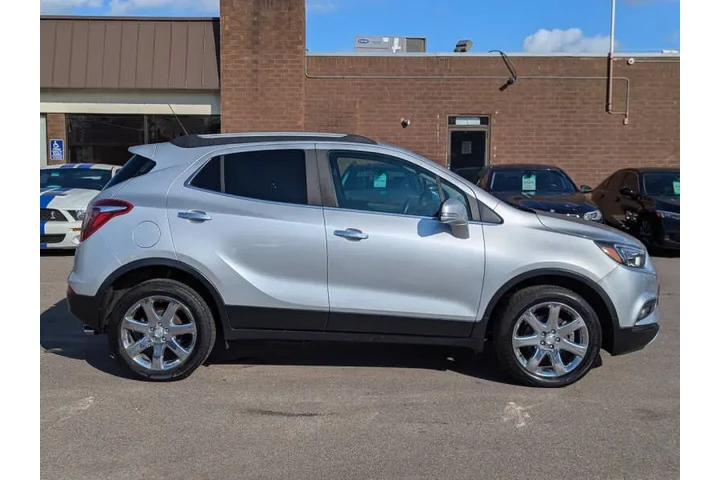 $11572 : 2017 Encore Essence image 4