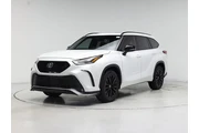 $33998 : Toyota Highlander 2023 XSE 4 thumbnail