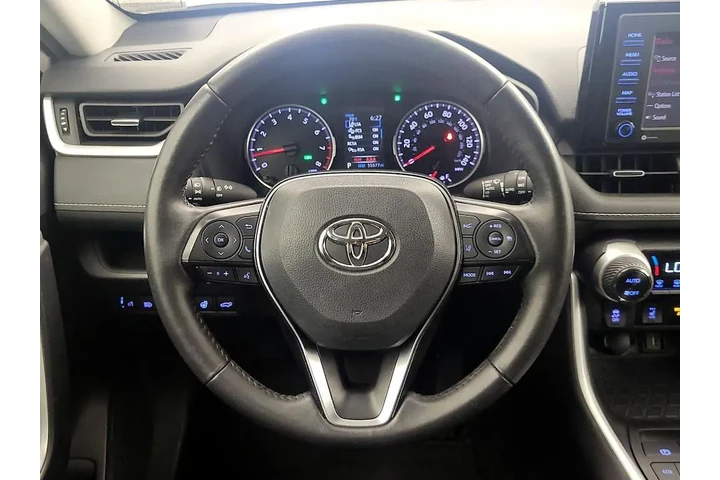 $26998 : Toyota RAV4 2021 XLE Premium image 10