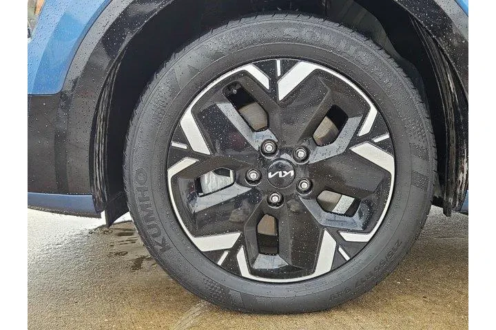 $23825 : Kia Niro EV 2024 Wind 4dr Cr image 10