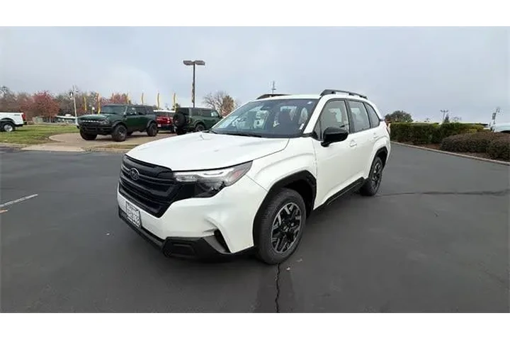 $28390 : Subaru Forester 2025 AWD Bas image 1