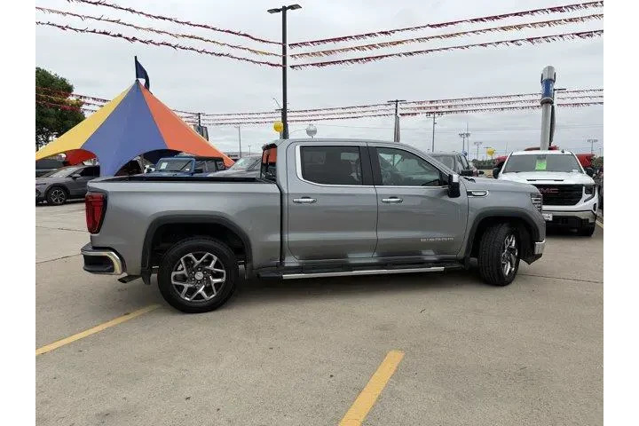 $38788 : GMC Sierra 1500 2024 4x2 SLT image 6