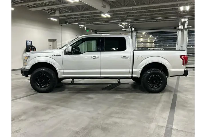 $28495 : Ford F-150 2017 4x4 Lariat 4 image 2