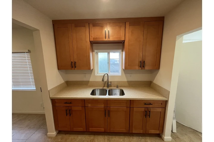 $2100 : House for rent image 8