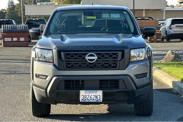 $28425 : Nissan Frontier 2022 4x2 S 4 image 6