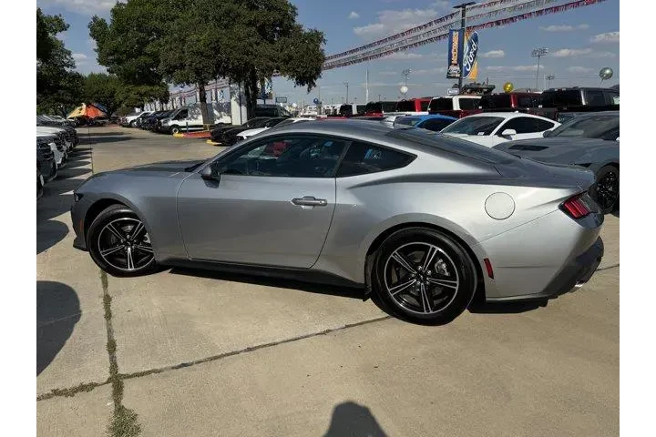 $29888 : Ford Mustang 2024 EcoBoost 2 image 7