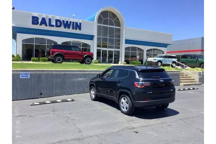 $29950 : Jeep Compass 2023 4x4 Latitu image 5