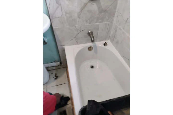 Plumbing /Drenajes Tapados? image 1
