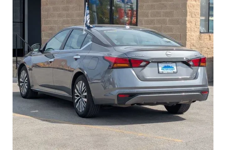 $19999 : Nissan Altima 2024 2.5 SV 4d image 6