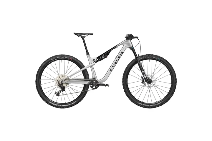 $2440 : 2026 Canyon Lux Trail CF 7 MTB image 2