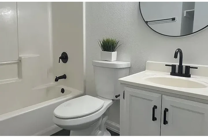 $950 : HOUSE RENT IN BROWNSVILLE TX image 5