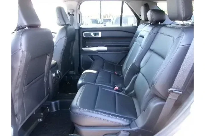 $34996 : Ford Explorer 2022 AWD XLT 4 image 7