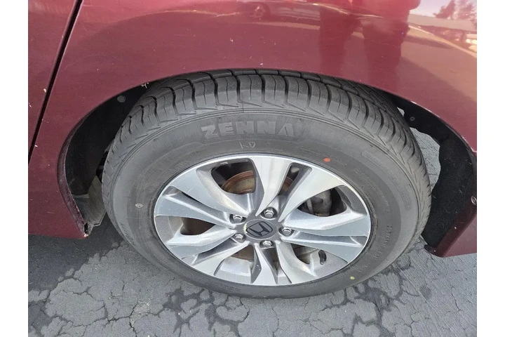 $12950 : Honda Accord 2013 LX 4dr Sed image 9