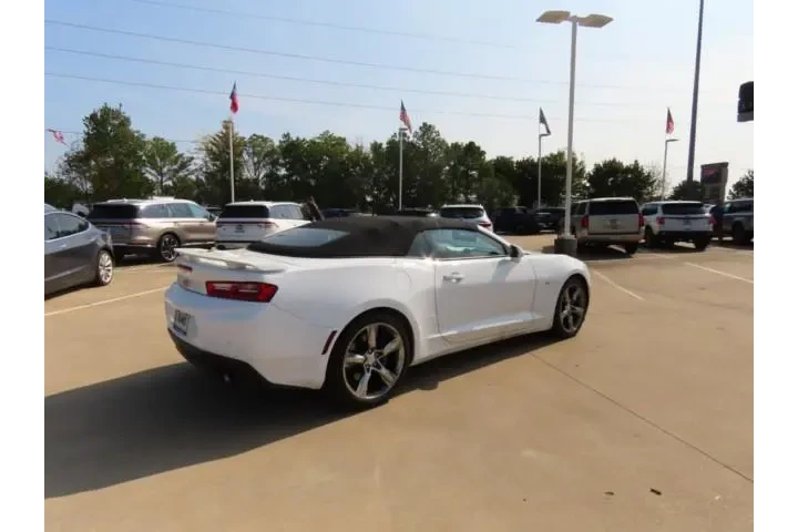 $24911 : Chevrolet Camaro 2016 SS 2dr image 9